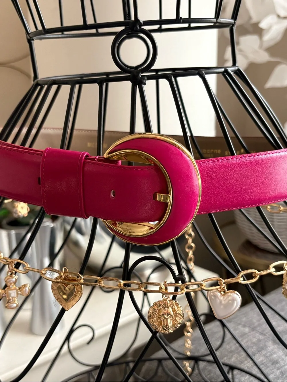 VTG Liz Claiborne Pink Leather Gold Buckle Belt Size M